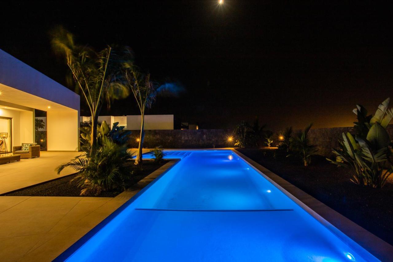 Villa Macan Teguise  Luaran gambar