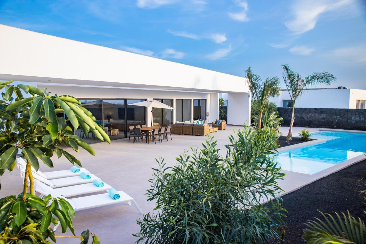 Villa Macan Teguise  Luaran gambar