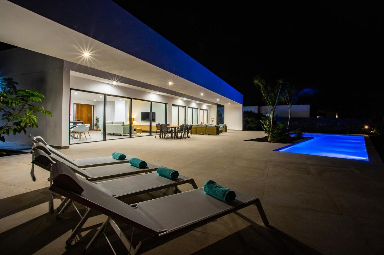 Villa Macan Teguise  Luaran gambar
